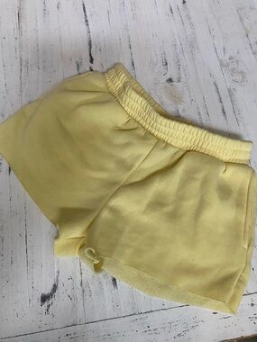 Medium pale Yellow Elastic Waist Shorts